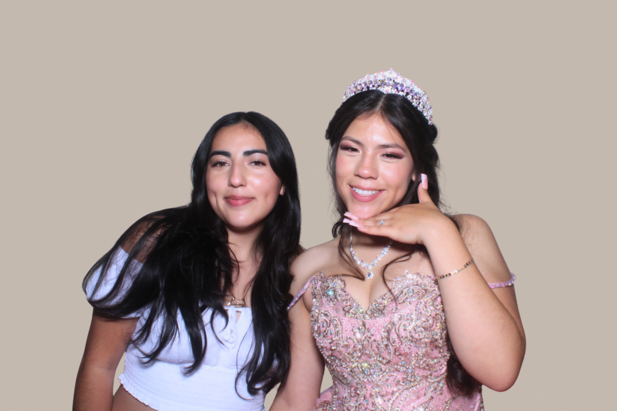 How to Plan a Stress-Free Quinceañera Timeline (Photo Booth Included)