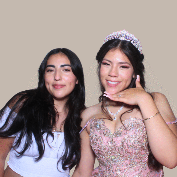 How to Plan a Stress-Free Quinceañera Timeline (Photo Booth Included)