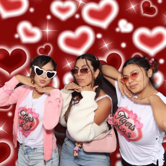 The Secret to Great Photo Booth Pictures: Lighting, Angles & Simple Poses