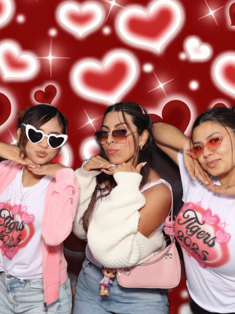 The Secret to Great Photo Booth Pictures: Lighting, Angles & Simple Poses